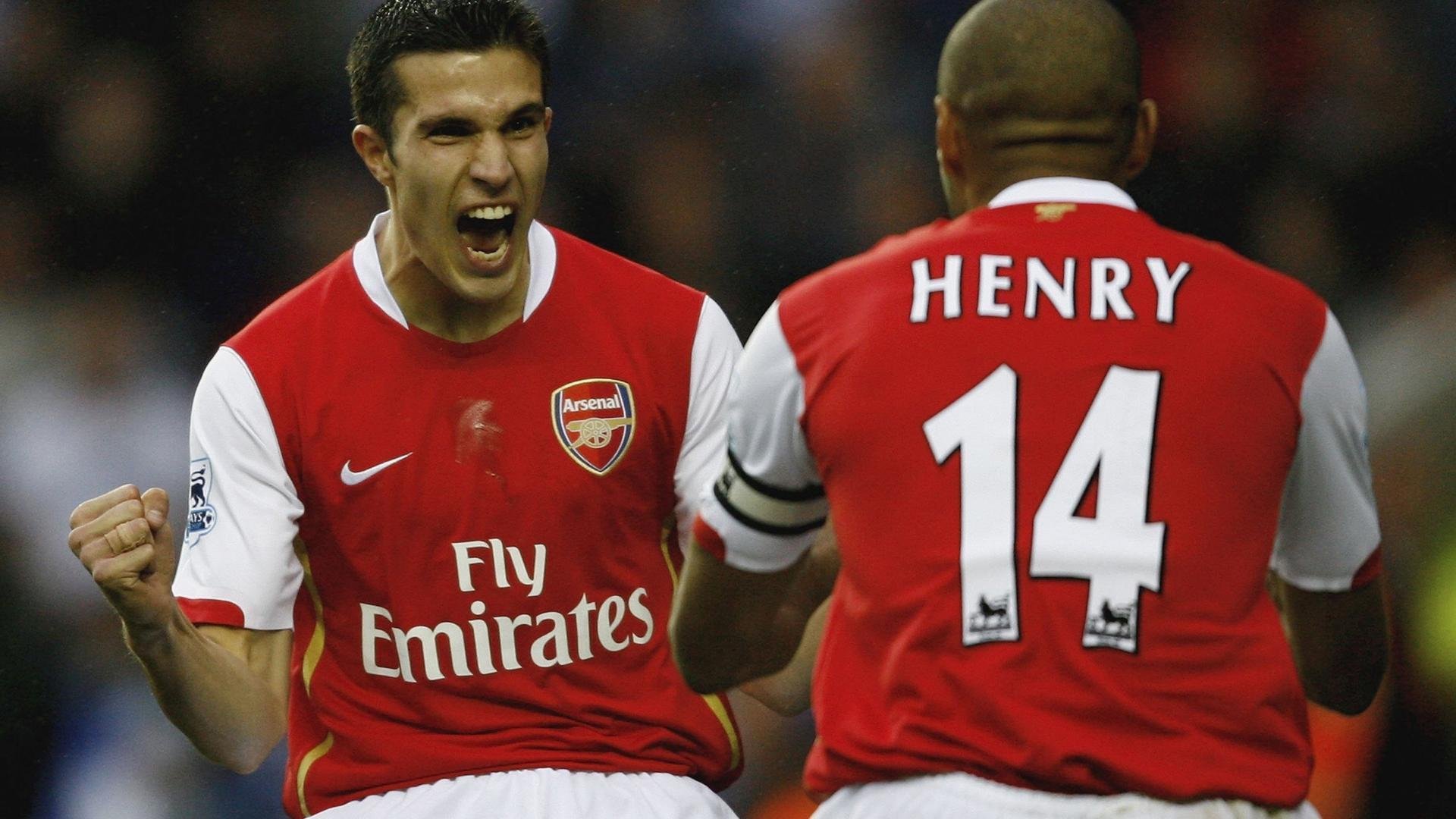 奥亚尔萨瓦尔打出生涯之夜，突尼斯巅峰对决胜出乌拉圭